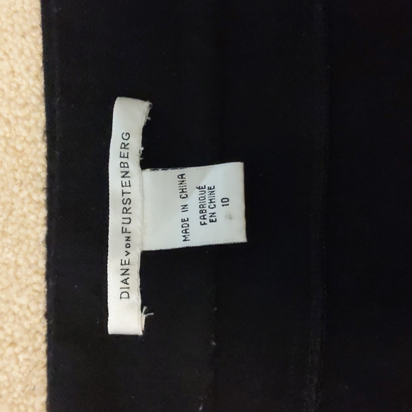 Diane von Furstenberg 'Chickie' Panelled Stretch Black Wool Pencil Skirt - Picture 3 of 8